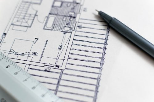 Vous devrez établir les plans intérieurs et extérieurs de votre maison, avec, pourquoi pas, l'aide d'un architecte. Photo PIxabay